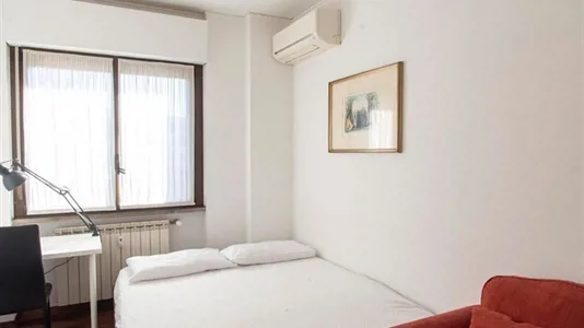 Rooms in Roma Municipio IX – EUR - photo 2