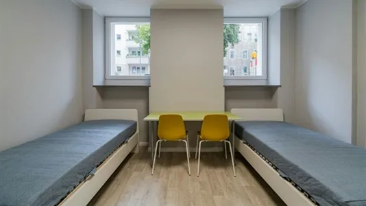 Rooms in Berlin Charlottenburg-Wilmersdorf - photo 4
