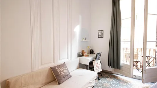 Rooms in Barcelona Eixample - photo 7