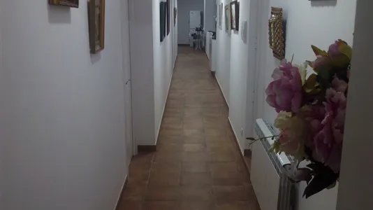 Rooms in Castellanos de Villiquera - photo 8