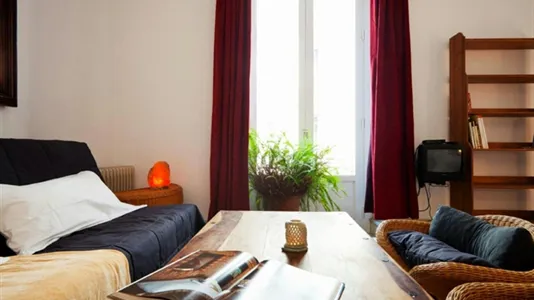 Apartments in Barcelona Ciutat Vella - photo 3