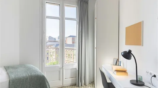 Rooms in Barcelona Eixample - photo 4
