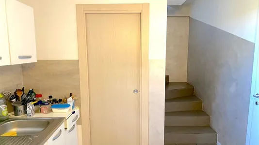 Rooms in Roma Municipio VI – Roma Delle Torri - photo 9