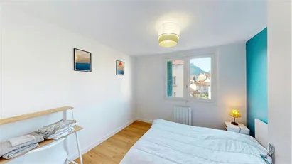 Room for rent in Grenoble, Auvergne-Rhône-Alpes