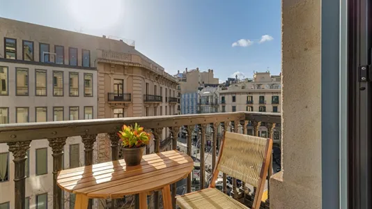 Rooms in Barcelona Eixample - photo 8