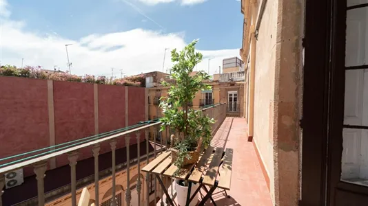 Rooms in Barcelona Ciutat Vella - photo 2