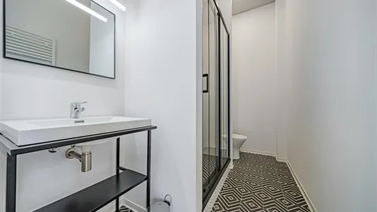 Rooms in Charleroi - photo 4