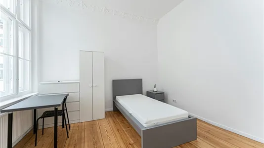 Rooms in Berlin Friedrichshain-Kreuzberg - photo 3
