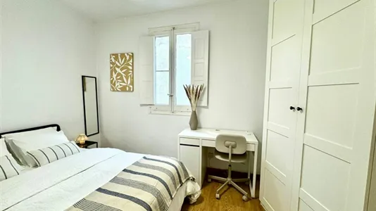 Rooms in Madrid Chamberí - photo 2