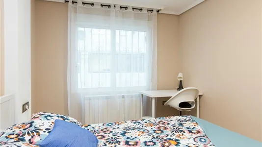 Rooms in Zaragoza - photo 4