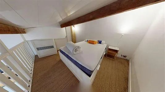 Houses in Bordeaux - photo 9