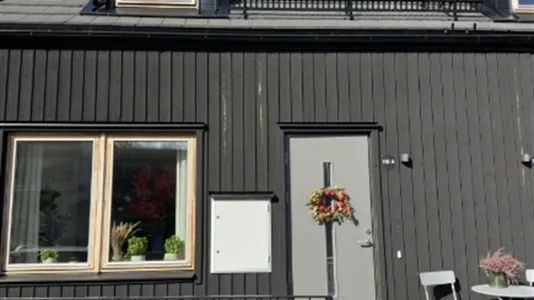 Houses in Österåker - photo 10