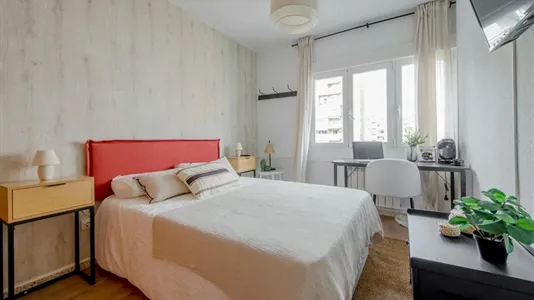 Rooms in Madrid Moncloa-Aravaca - photo 1