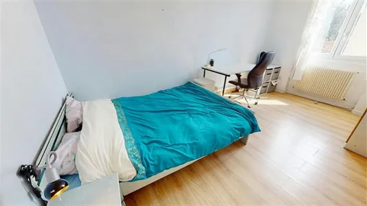 Apartments in Saint-Étienne - photo 4