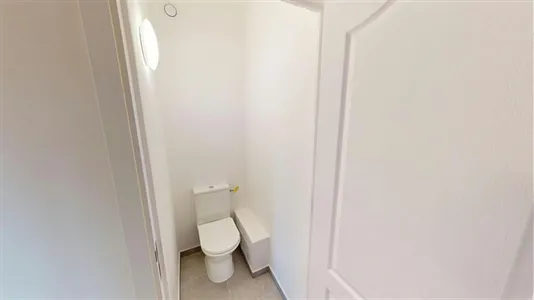 Rooms in Saint-Julien-en-Genevois - photo 5