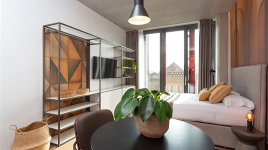 Apartments in Barcelona Eixample - photo 4