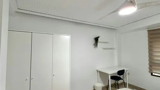 Rooms in Mislata - photo 2