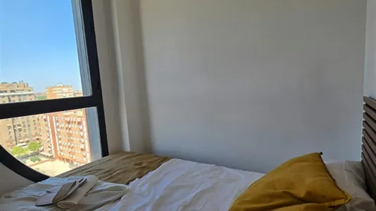 Rooms in Parla - photo 4