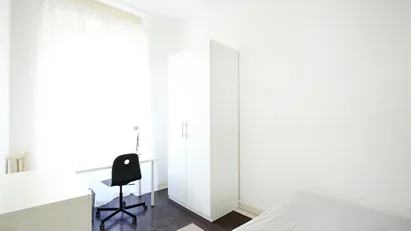 Room for rent in Milano Zona 2 - Stazione Centrale, Gorla, Turro, Greco, Crescenzago, Milan
