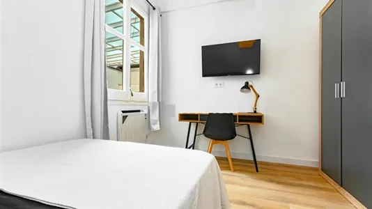 Rooms in Barcelona Eixample - photo 5