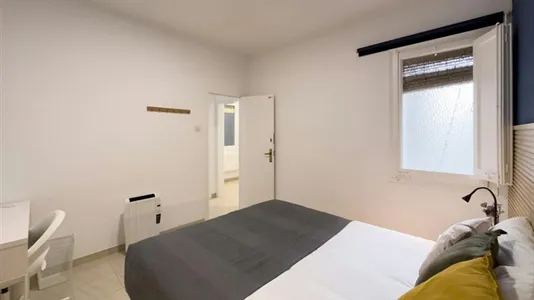 Rooms in Barcelona Eixample - photo 2