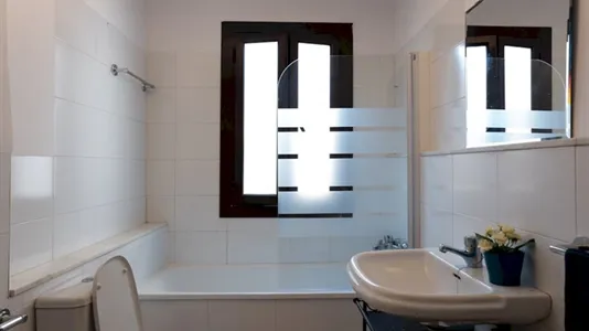 Rooms in Barcelona Ciutat Vella - photo 7