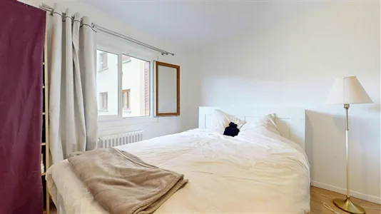 Rooms in Saint-Julien-en-Genevois - photo 2