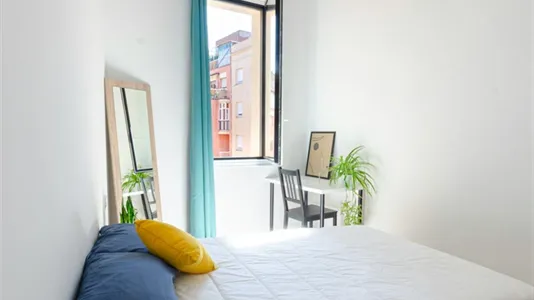 Rooms in Barcelona Sants-Montjuïc - photo 2