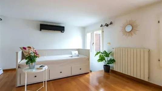 Apartments in Milano Zona 5 - Vigentino, Chiaravalle, Gratosoglio - photo 2
