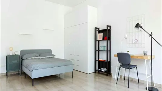 Rooms in Milano Zona 5 - Vigentino, Chiaravalle, Gratosoglio - photo 2