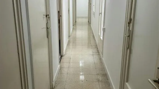 Rooms in Barcelona Eixample - photo 9