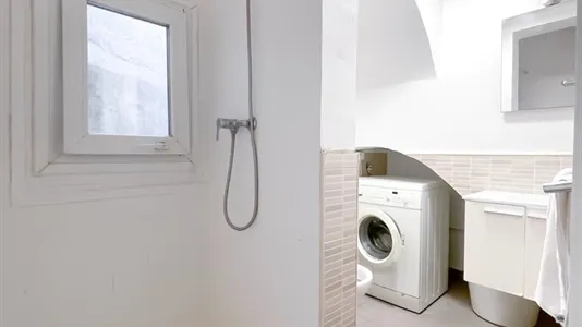 Rooms in Barcelona Ciutat Vella - photo 6