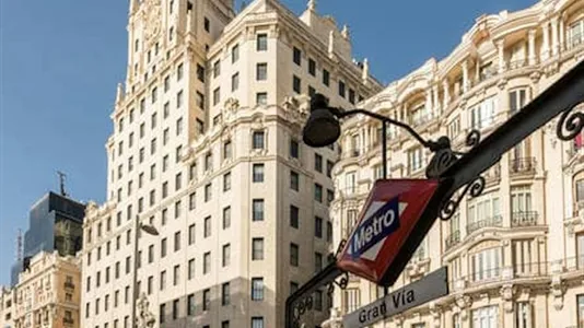 Rooms in Madrid Centro - photo 8