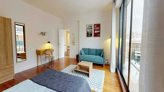 Rooms in Paris 8ème arrondissement - photo 6