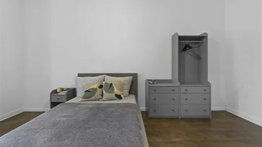 Rooms in Berlin Charlottenburg-Wilmersdorf - photo 3