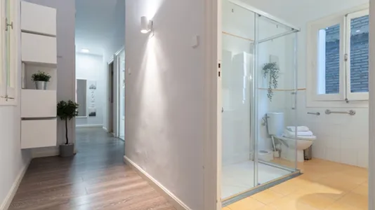 Rooms in Madrid Retiro - photo 10