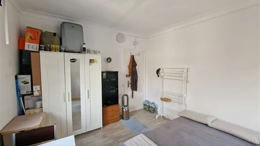 Rooms in Barcelona Sants-Montjuïc - photo 10