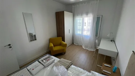 Rooms in Zaragoza - photo 2