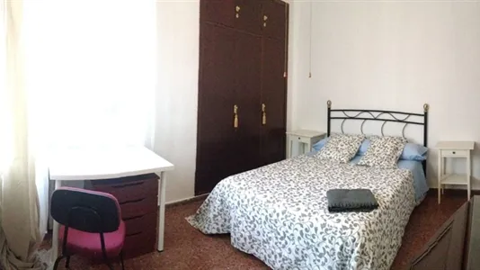 Rooms in El Fontanal - photo 5