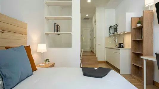 Rooms in Madrid Centro - photo 4