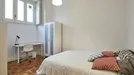 Room for rent, Lisbon (region), &lt;span class=&quot;blurred street&quot; onclick=&quot;ProcessAdRequest(10810930)&quot;&gt;&lt;span class=&quot;hint&quot;&gt;See streetname&lt;/span&gt;[xxxxxxxxxxxxx]&lt;/span&gt;