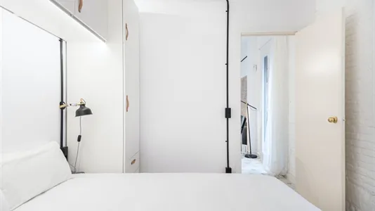 Apartments in Barcelona Ciutat Vella - photo 9