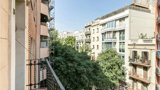 Apartments in Barcelona Eixample - photo 3