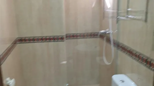 Rooms in Granada - photo 5