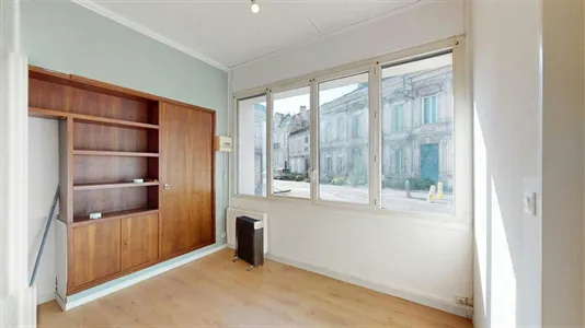Apartments in Angoulême - photo 2