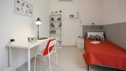 Room for rent in Napoli Municipalità 2, Naples