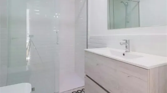 Rooms in Barcelona Ciutat Vella - photo 6