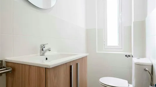 Rooms in Madrid Chamartín - photo 10