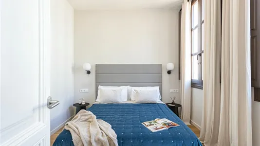 Apartments in Barcelona Ciutat Vella - photo 4