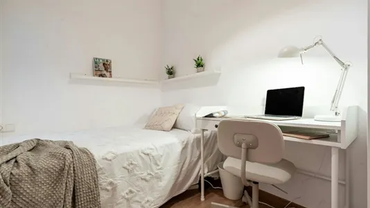 Rooms in Barcelona Eixample - photo 2